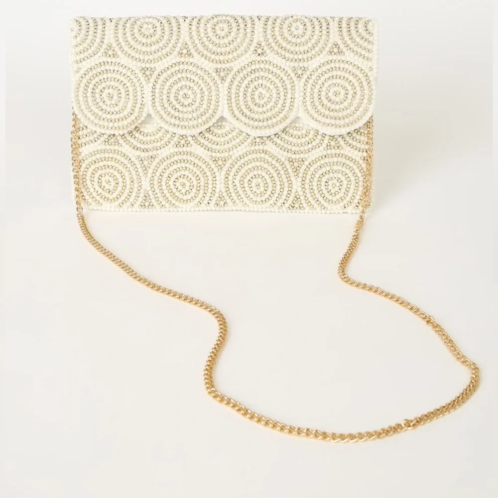 NWOT Lulus My Magic Moment White Pearl Clutch - Picture 4 of 10